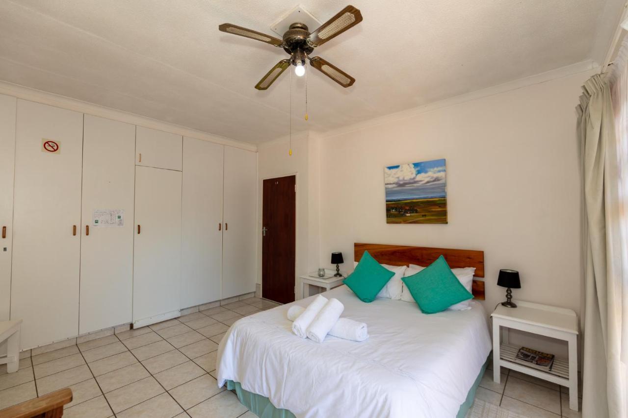 Nothando Backpackers Lodge Plettenberg Bay Eksteriør billede