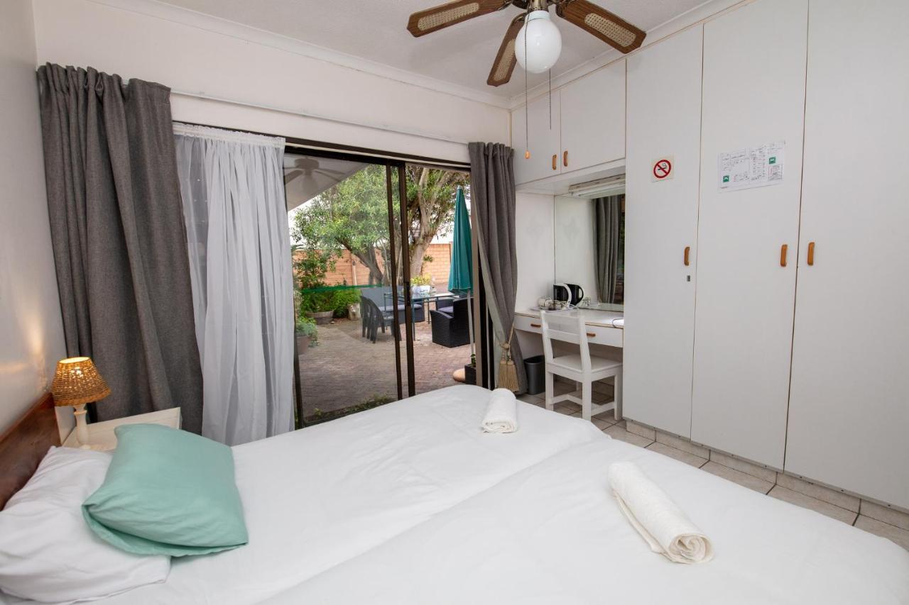 Nothando Backpackers Lodge Plettenberg Bay Eksteriør billede